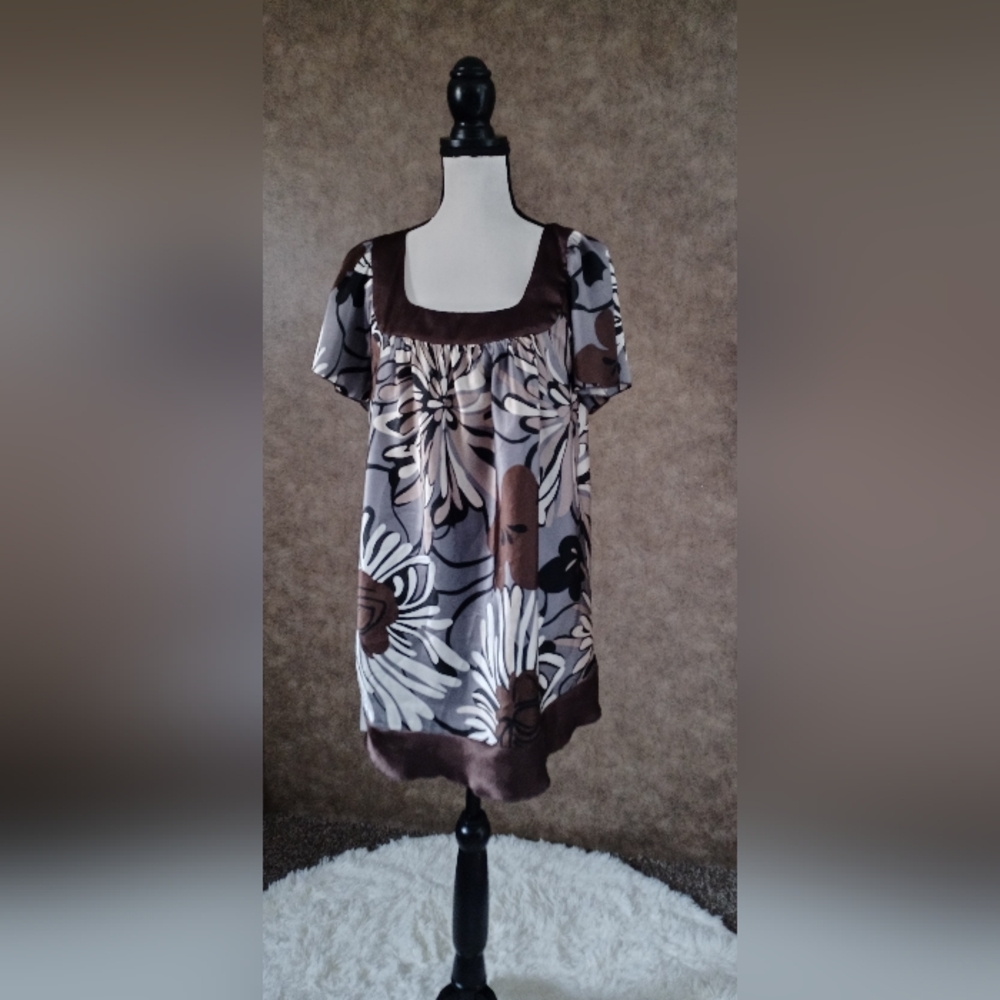 Women's Geometric Floral Design Casual Blouse Shirt Size 14/16 By Lane Bryant